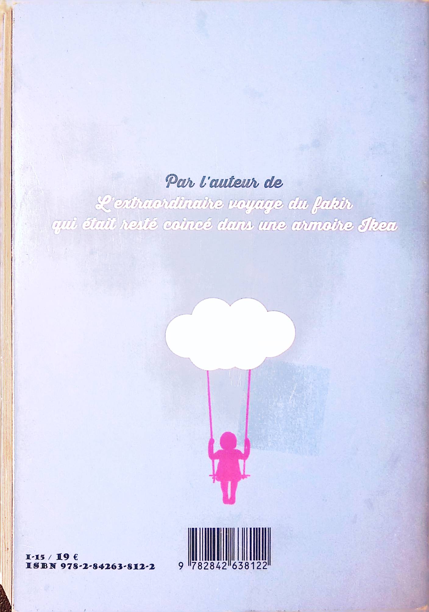 La petite fille qui avait avalé un nuage grand comme la TOUR EIFFEL : livres pas cher d'occasion, de seconde main de l'association Lire et Créer