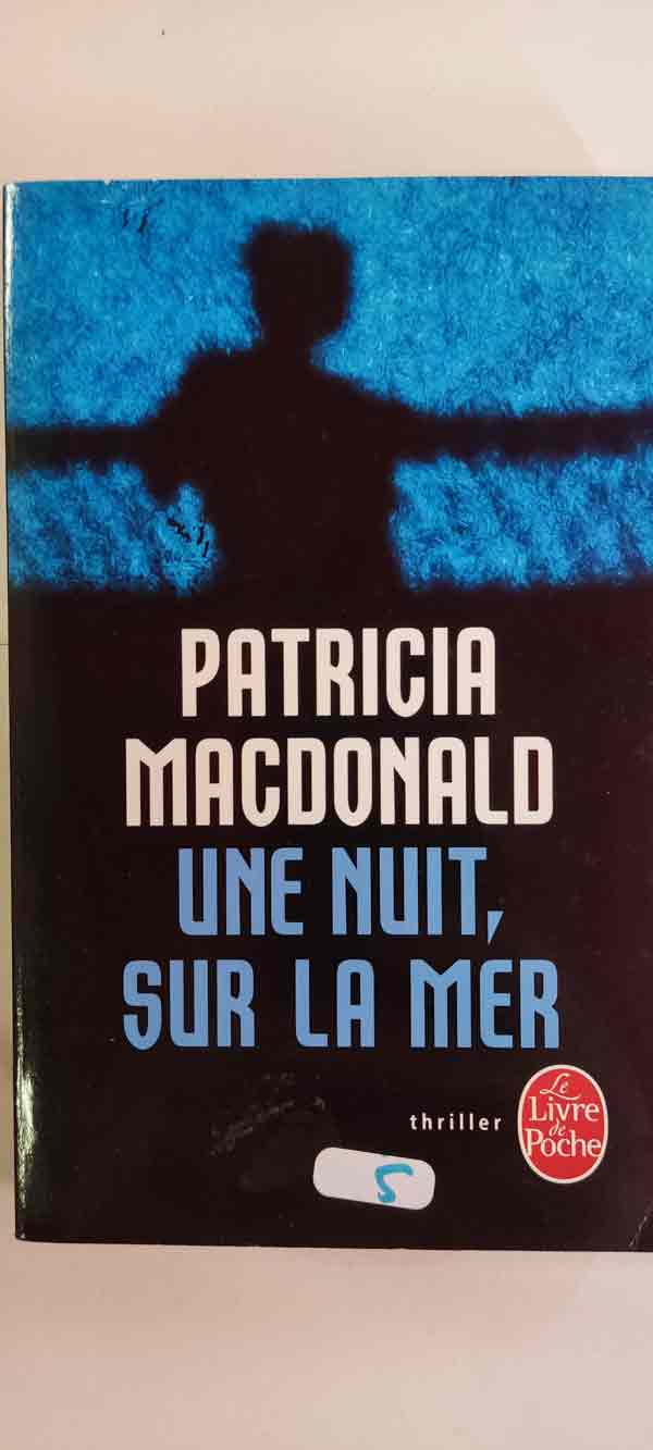 Une nuit sur la mer : livres pas cher d'occasion, de seconde main de l'association Lire et Créer